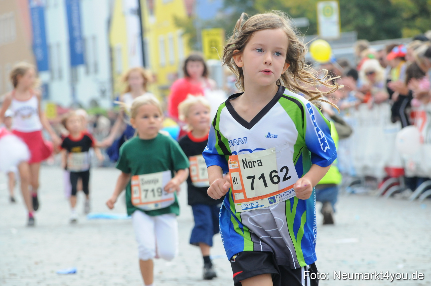 0011 Stadtlauf Neumarkt Bambinilaeufe 200909
